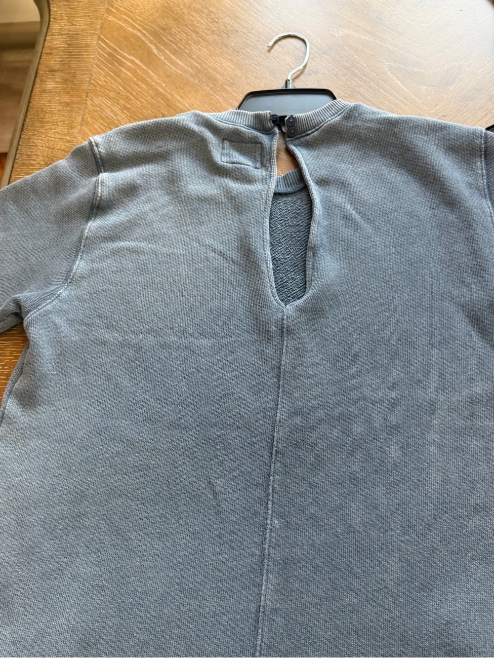 American eagle Short-Sleeve Washed Navy Pocket jumper - Picture 2 of 3